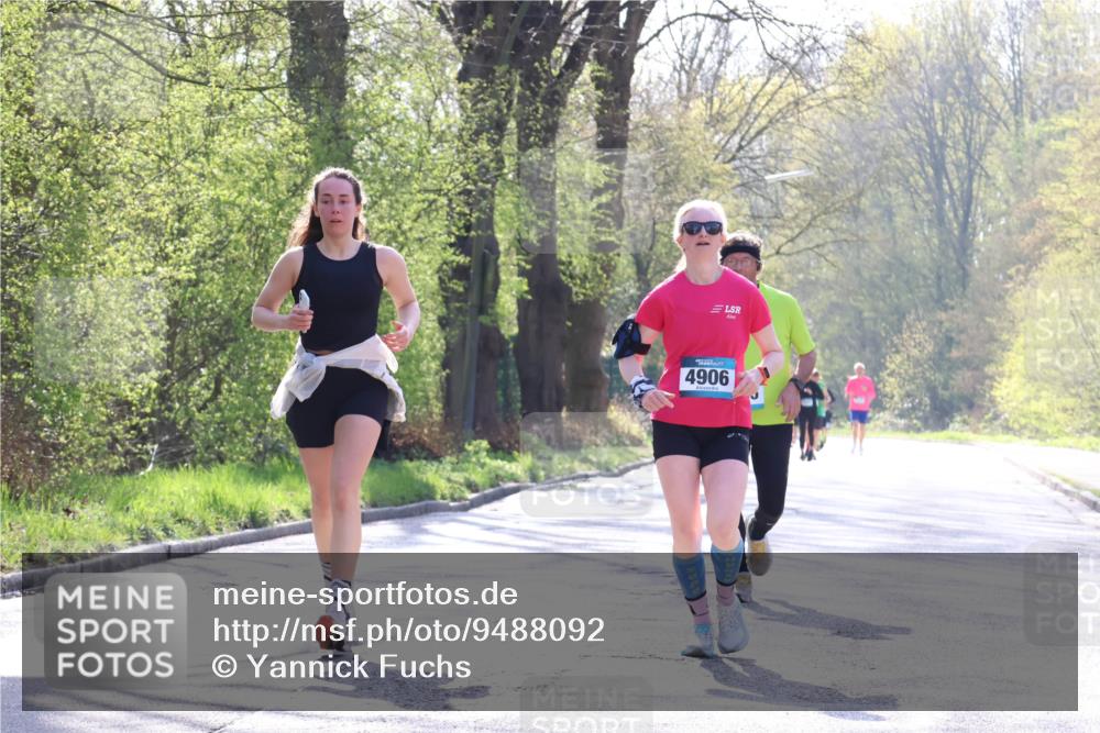 12.04.2026 - 45. Internationalen Wilhelmsburger Insellauf Yannick Fuchs http://msf.ph/oto/9488092 12.04.2026 10:33:25 Laufen 4906 meine-sportfotos.de