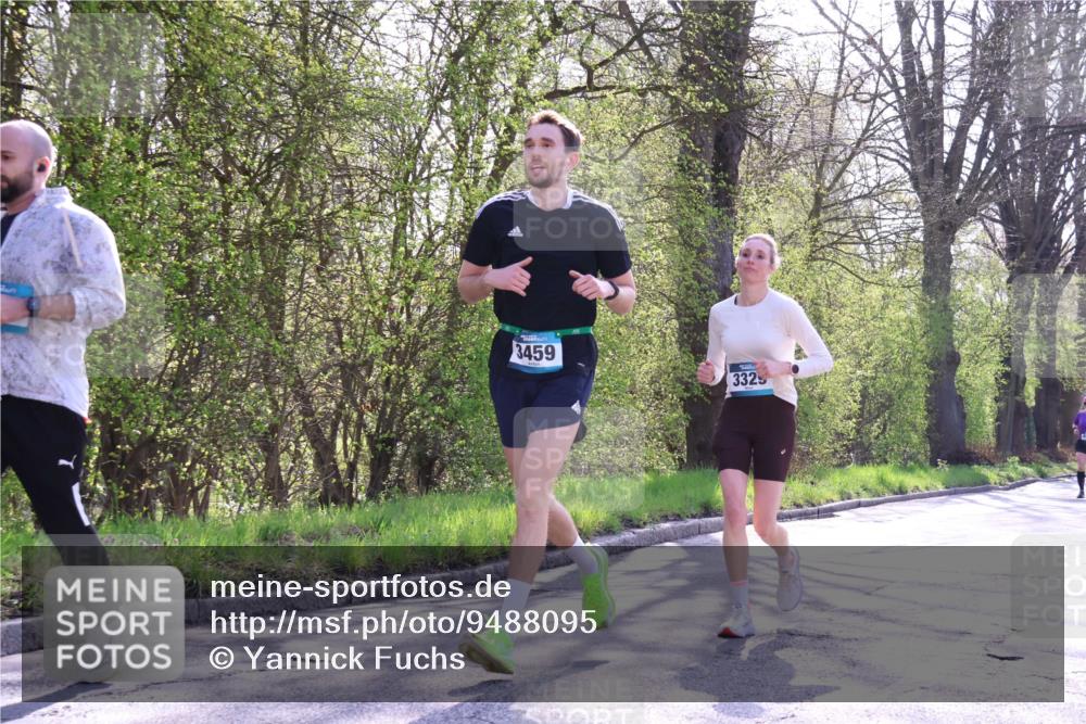 12.04.2026 - 45. Internationalen Wilhelmsburger Insellauf Yannick Fuchs http://msf.ph/oto/9488095 12.04.2026 10:39:04 Laufen 3459, 3325 meine-sportfotos.de