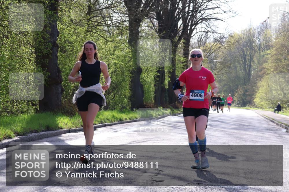 12.04.2026 - 45. Internationalen Wilhelmsburger Insellauf Yannick Fuchs http://msf.ph/oto/9488111 12.04.2026 10:33:27 Laufen 4906 meine-sportfotos.de