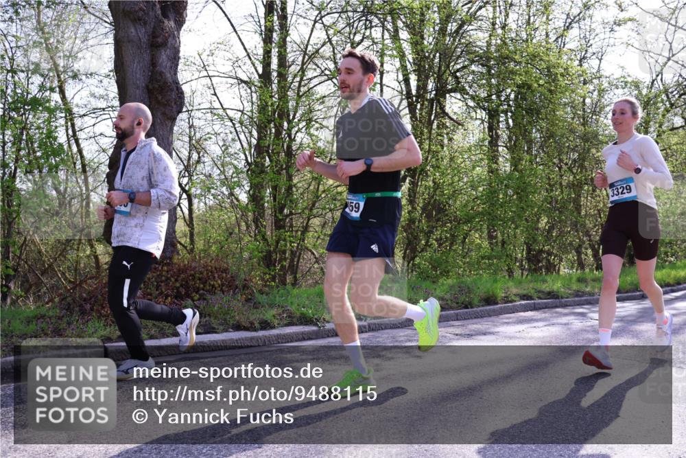 12.04.2026 - 45. Internationalen Wilhelmsburger Insellauf Yannick Fuchs http://msf.ph/oto/9488115 12.04.2026 10:39:05 Laufen 59, 3329 meine-sportfotos.de