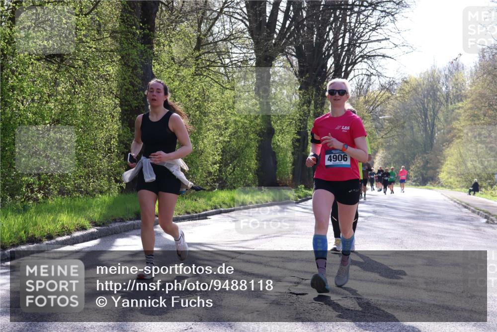 12.04.2026 - 45. Internationalen Wilhelmsburger Insellauf Yannick Fuchs http://msf.ph/oto/9488118 12.04.2026 10:33:27 Laufen 4906 meine-sportfotos.de