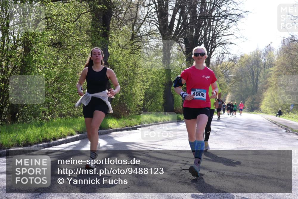 12.04.2026 - 45. Internationalen Wilhelmsburger Insellauf Yannick Fuchs http://msf.ph/oto/9488123 12.04.2026 10:33:28 Laufen 4906 meine-sportfotos.de