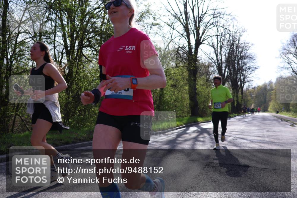 12.04.2026 - 45. Internationalen Wilhelmsburger Insellauf Yannick Fuchs http://msf.ph/oto/9488152 12.04.2026 10:33:30 Laufen 5805 meine-sportfotos.de