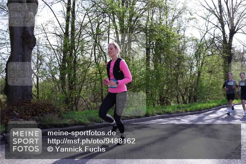 12.04.2026 - 45. Internationalen Wilhelmsburger Insellauf Yannick Fuchs http://msf.ph/oto/9488162 12.04.2026 10:39:14 Laufen 3608, 2154 meine-sportfotos.de