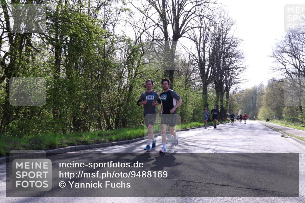 12.04.2026 - 45. Internationalen Wilhelmsburger Insellauf Yannick Fuchs http://msf.ph/oto/9488169 12.04.2026 10:39:15 Laufen 3608, 2154 meine-sportfotos.de
