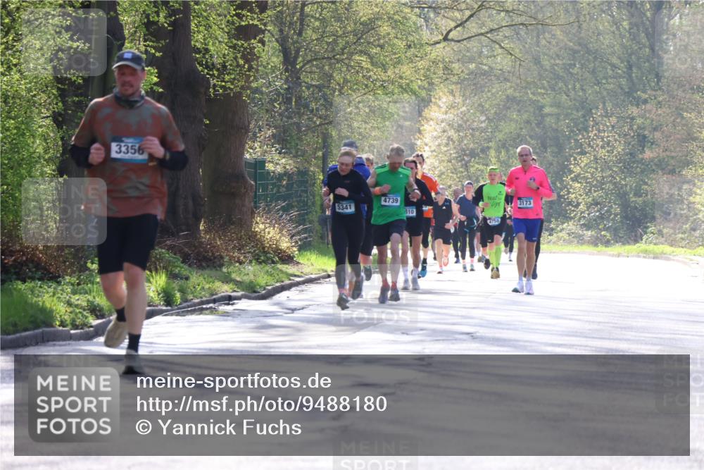 12.04.2026 - 45. Internationalen Wilhelmsburger Insellauf Yannick Fuchs http://msf.ph/oto/9488180 12.04.2026 10:33:33 Laufen 3356, 5341, 4739, 810, 3173 meine-sportfotos.de