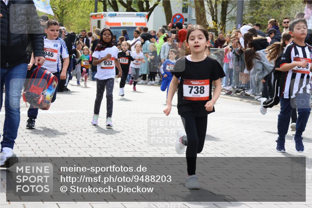 12.04.2026 - 45. Internationalen Wilhelmsburger Insellauf Strokosch-Dieckow http://msf.ph/oto/9488203 12.04.2026 14:10:08 Ziel 745, 207, 920, 770, 182, 19, 913, 181, 529, 942, 157, 1518, 192, 946, 738, 201, 189, 269, 1524, 961, 938, 198, 932, 639, 205, 153, 48 meine-sportfotos.de