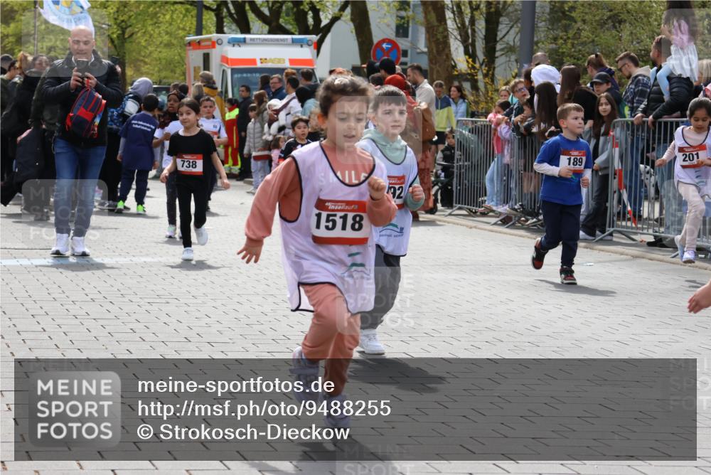 12.04.2026 - 45. Internationalen Wilhelmsburger Insellauf Strokosch-Dieckow http://msf.ph/oto/9488255 12.04.2026 14:10:04 Ziel 640, 248, 441, 723, 119, 186, 224, 745, 207, 920, 770, 182, 19, 913, 181, 529, 942, 157, 1518, 192, 946, 738, 201, 189, 269 meine-sportfotos.de