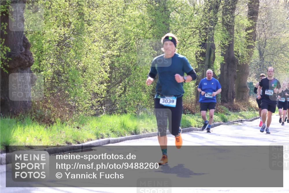 12.04.2026 - 45. Internationalen Wilhelmsburger Insellauf Yannick Fuchs http://msf.ph/oto/9488260 12.04.2026 10:39:24 Laufen 3039, 4756, 3234, 3049 meine-sportfotos.de