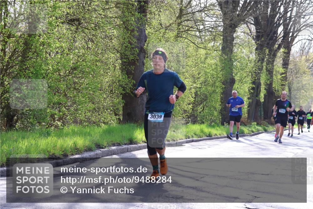 12.04.2026 - 45. Internationalen Wilhelmsburger Insellauf Yannick Fuchs http://msf.ph/oto/9488284 12.04.2026 10:39:26 Laufen 3039, 4756, 3234 meine-sportfotos.de