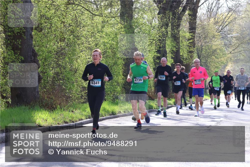 12.04.2026 - 45. Internationalen Wilhelmsburger Insellauf Yannick Fuchs http://msf.ph/oto/9488291 12.04.2026 10:33:42 Laufen 4739, 5341, 3054, 3173, 2810, 4758, 4815, 3345 meine-sportfotos.de