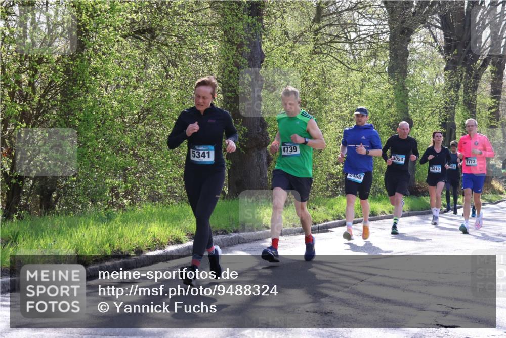 12.04.2026 - 45. Internationalen Wilhelmsburger Insellauf Yannick Fuchs http://msf.ph/oto/9488324 12.04.2026 10:33:45 Laufen 5341, 4739, 2460, 3054, 2810, 3173, 4653 meine-sportfotos.de
