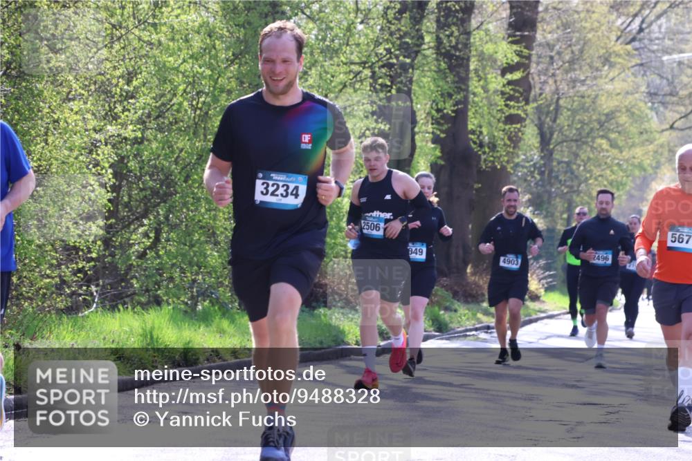 12.04.2026 - 45. Internationalen Wilhelmsburger Insellauf Yannick Fuchs http://msf.ph/oto/9488328 12.04.2026 10:39:30 Laufen 3234, 2506, 949, 4903, 2496, 567 meine-sportfotos.de