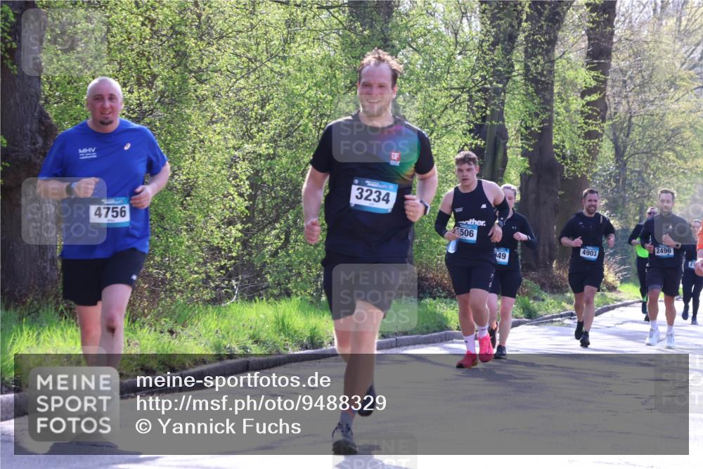 12.04.2026 - 45. Internationalen Wilhelmsburger Insellauf Yannick Fuchs http://msf.ph/oto/9488329 12.04.2026 10:39:30 Laufen 4756, 3234, 506, 49, 2496, 4903 meine-sportfotos.de