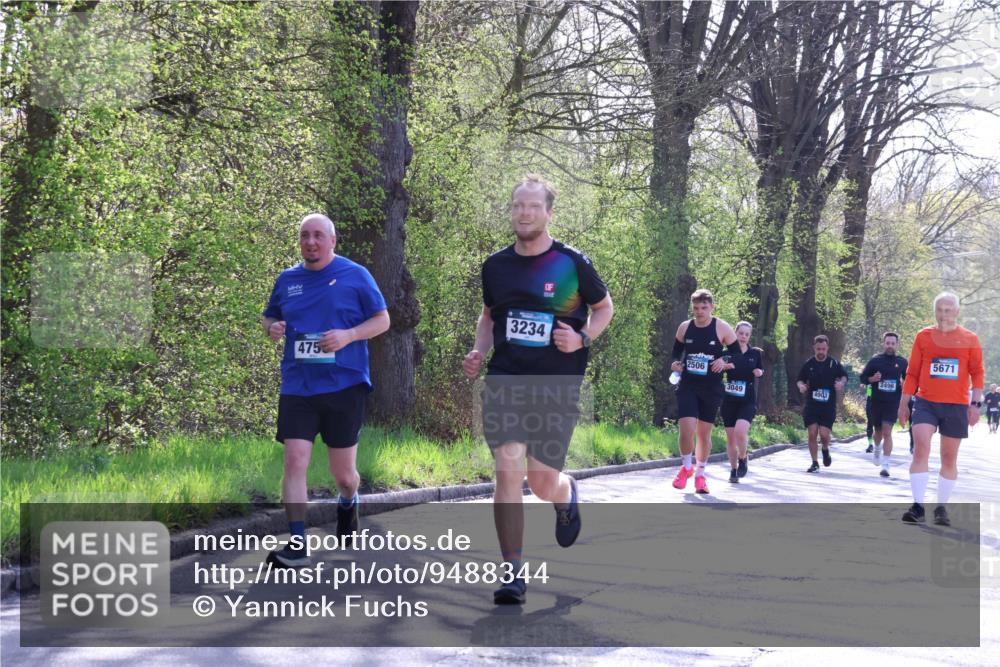 12.04.2026 - 45. Internationalen Wilhelmsburger Insellauf Yannick Fuchs http://msf.ph/oto/9488344 12.04.2026 10:39:31 Laufen 475, 3234, 5671, 2506, 2496, 3049, 4903 meine-sportfotos.de