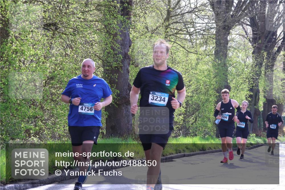 12.04.2026 - 45. Internationalen Wilhelmsburger Insellauf Yannick Fuchs http://msf.ph/oto/9488350 12.04.2026 10:39:31 Laufen 4756, 3234, 2506, 4903, 3049 meine-sportfotos.de