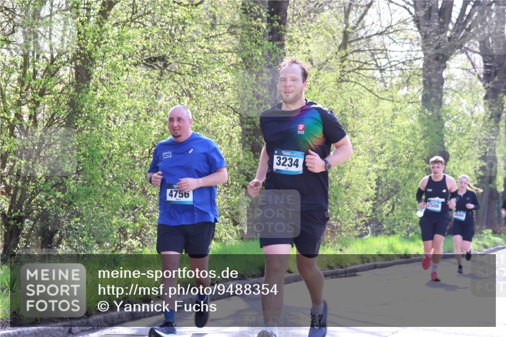 12.04.2026 - 45. Internationalen Wilhelmsburger Insellauf Yannick Fuchs http://msf.ph/oto/9488354 12.04.2026 10:39:32 Laufen 3234, 4756, 2506, 3049 meine-sportfotos.de