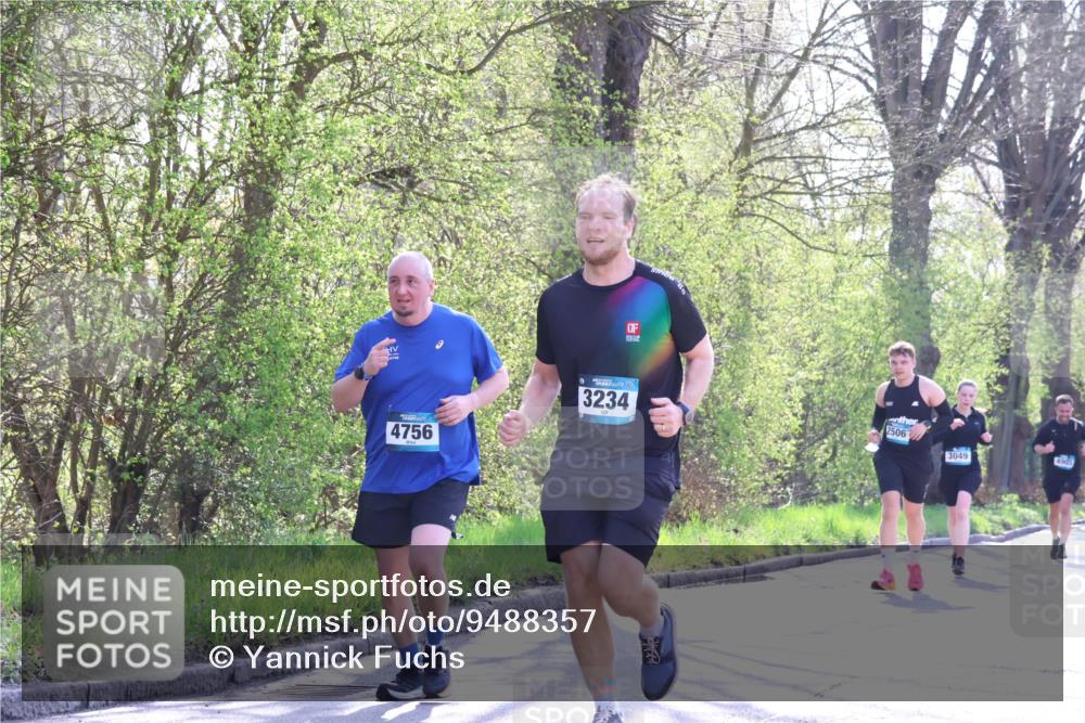 12.04.2026 - 45. Internationalen Wilhelmsburger Insellauf Yannick Fuchs http://msf.ph/oto/9488357 12.04.2026 10:39:32 Laufen 4756, 9, 3234, 2506, 3049, 4903 meine-sportfotos.de