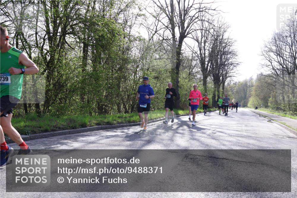 12.04.2026 - 45. Internationalen Wilhelmsburger Insellauf Yannick Fuchs http://msf.ph/oto/9488371 12.04.2026 10:33:48 Laufen 739, 2460, 054, 3173 meine-sportfotos.de