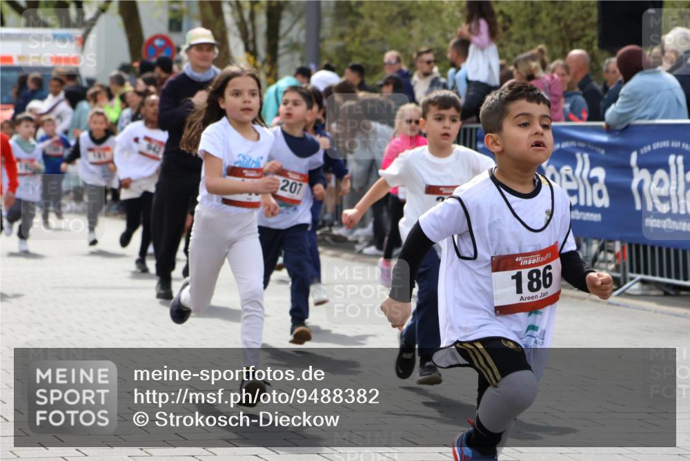 12.04.2026 - 45. Internationalen Wilhelmsburger Insellauf Strokosch-Dieckow http://msf.ph/oto/9488382 12.04.2026 14:09:59 Ziel 907, 158, 268, 543, 721, 1503, 736, 715, 6, 1504, 412, 681, 640, 248, 441, 723, 119, 186, 224, 745, 207, 920, 770, 182, 19, 913, 181, 529, 942, 157, 1518 meine-sportfotos.de