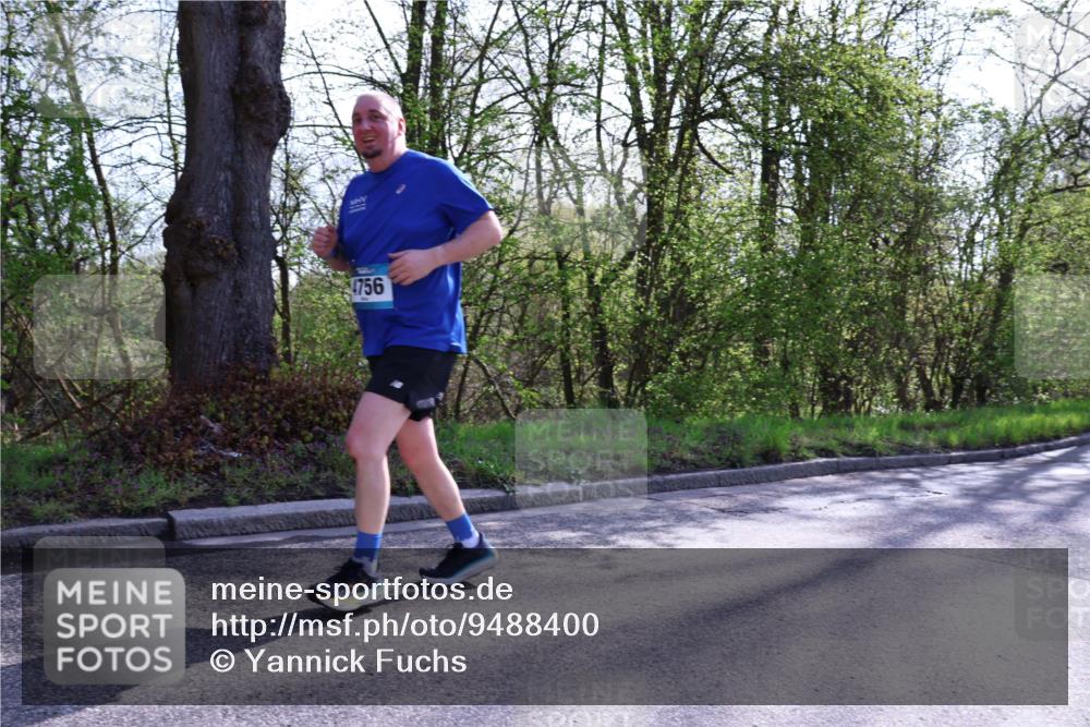12.04.2026 - 45. Internationalen Wilhelmsburger Insellauf Yannick Fuchs http://msf.ph/oto/9488400 12.04.2026 10:39:35 Laufen 4756 meine-sportfotos.de
