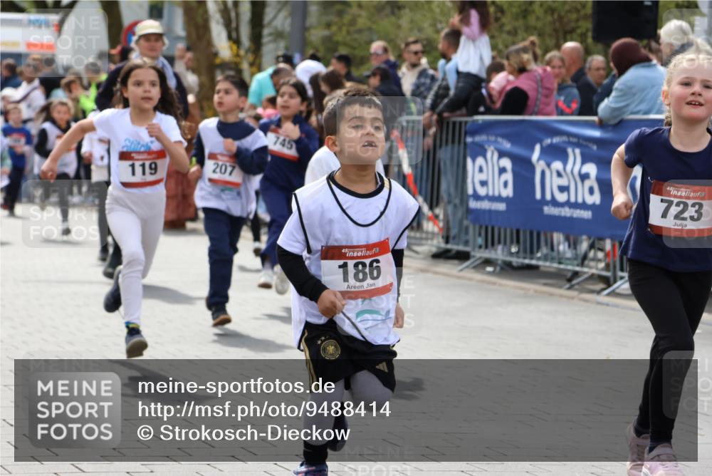 12.04.2026 - 45. Internationalen Wilhelmsburger Insellauf Strokosch-Dieckow http://msf.ph/oto/9488414 12.04.2026 14:09:59 Ziel 907, 158, 268, 543, 721, 1503, 736, 715, 6, 1504, 412, 681, 640, 248, 441, 723, 119, 186, 224, 745, 207, 920, 770, 182, 19, 913, 181, 529, 942, 157, 1518 meine-sportfotos.de