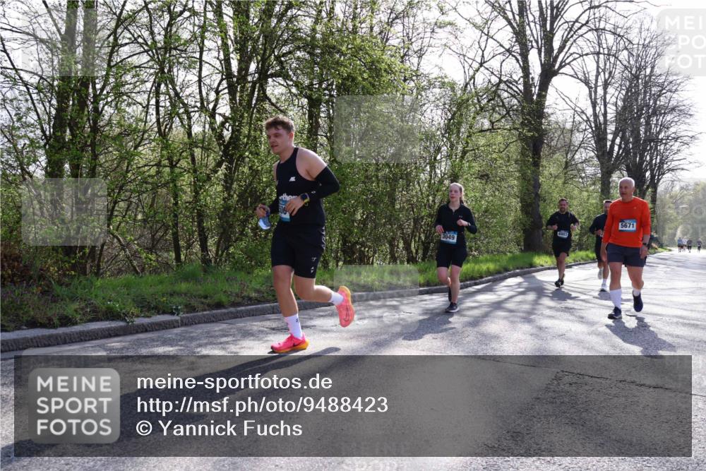 12.04.2026 - 45. Internationalen Wilhelmsburger Insellauf Yannick Fuchs http://msf.ph/oto/9488423 12.04.2026 10:39:37 Laufen 3049, 5671 meine-sportfotos.de