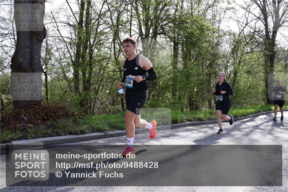 12.04.2026 - 45. Internationalen Wilhelmsburger Insellauf Yannick Fuchs http://msf.ph/oto/9488428 12.04.2026 10:39:37 Laufen 2506, 3049, 4903 meine-sportfotos.de