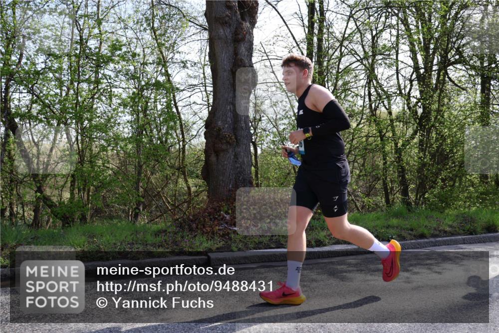 12.04.2026 - 45. Internationalen Wilhelmsburger Insellauf Yannick Fuchs http://msf.ph/oto/9488431 12.04.2026 10:39:38 Laufen  meine-sportfotos.de