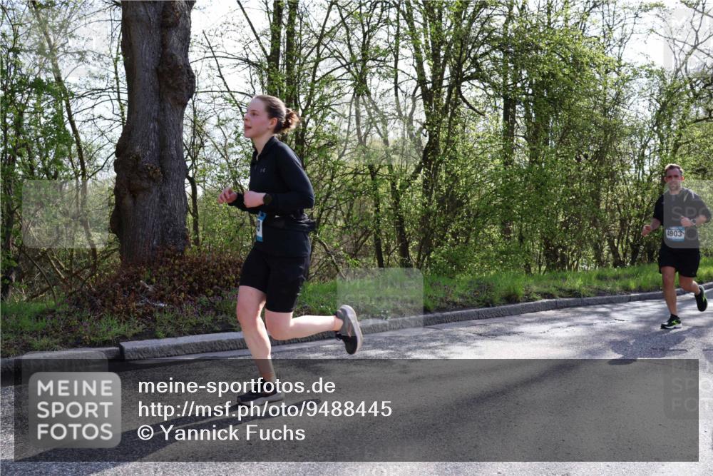 12.04.2026 - 45. Internationalen Wilhelmsburger Insellauf Yannick Fuchs http://msf.ph/oto/9488445 12.04.2026 10:39:39 Laufen 4903 meine-sportfotos.de