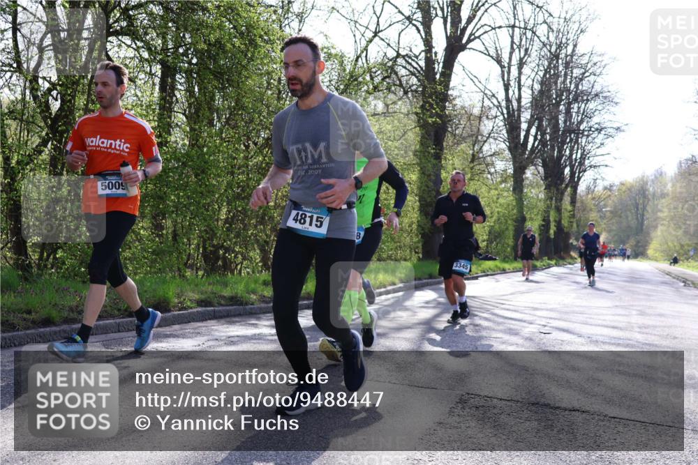 12.04.2026 - 45. Internationalen Wilhelmsburger Insellauf Yannick Fuchs http://msf.ph/oto/9488447 12.04.2026 10:33:53 Laufen 2007, 5009, 4815, 3345 meine-sportfotos.de