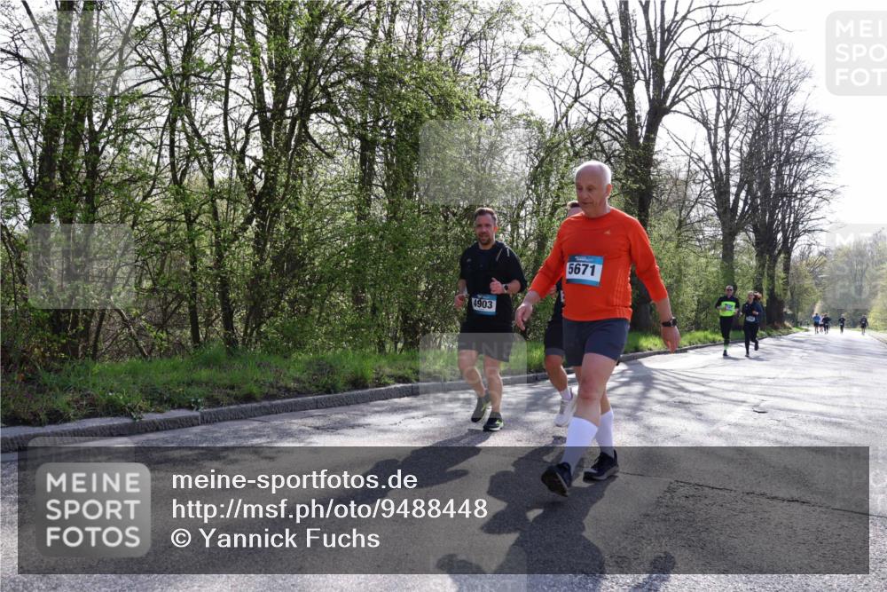 12.04.2026 - 45. Internationalen Wilhelmsburger Insellauf Yannick Fuchs http://msf.ph/oto/9488448 12.04.2026 10:39:39 Laufen 4903, 5671 meine-sportfotos.de