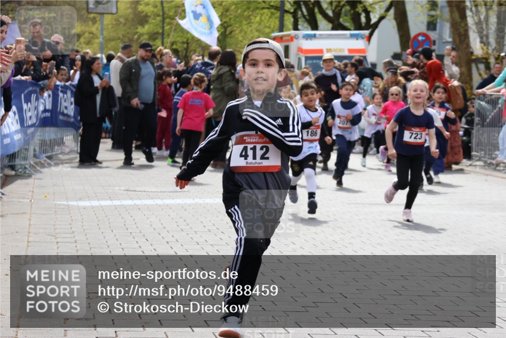 12.04.2026 - 45. Internationalen Wilhelmsburger Insellauf Strokosch-Dieckow http://msf.ph/oto/9488459 12.04.2026 14:09:57 Ziel 720, 719, 907, 158, 268, 543, 721, 1503, 736, 715, 6, 1504, 412, 681, 640, 248, 441, 723, 119, 186, 224, 745, 207, 920, 770, 182, 19 meine-sportfotos.de