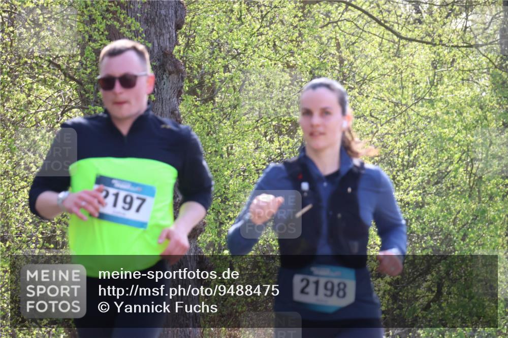 12.04.2026 - 45. Internationalen Wilhelmsburger Insellauf Yannick Fuchs http://msf.ph/oto/9488475 12.04.2026 10:39:42 Laufen 2197, 2198 meine-sportfotos.de