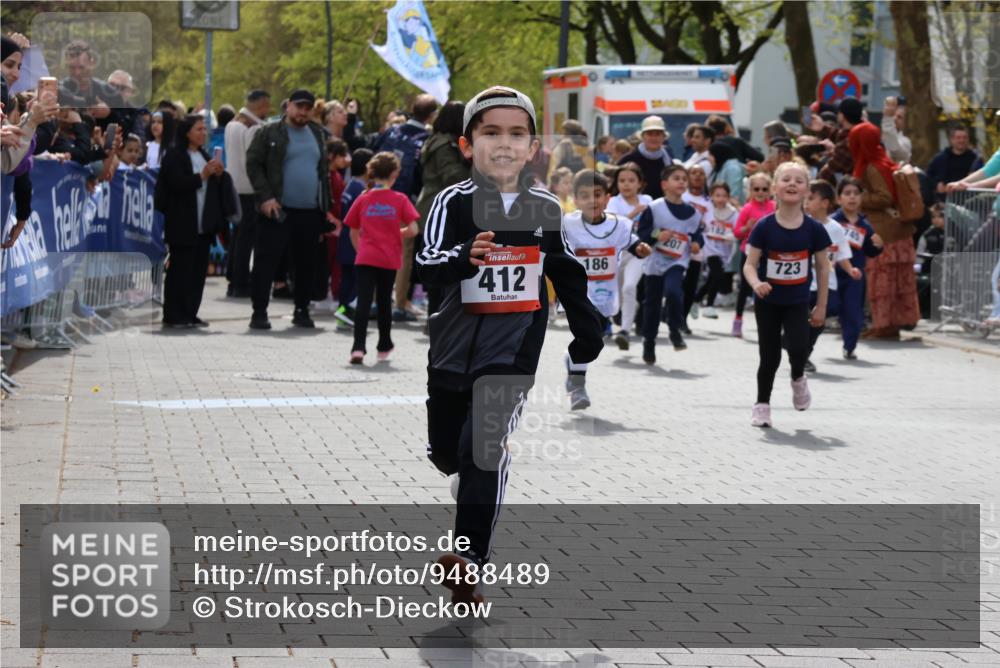 12.04.2026 - 45. Internationalen Wilhelmsburger Insellauf Strokosch-Dieckow http://msf.ph/oto/9488489 12.04.2026 14:09:56 Ziel 720, 719, 907, 158, 268, 543, 721, 1503, 736, 715, 6, 1504, 412, 681, 640, 248, 441, 723, 119, 186, 224, 745 meine-sportfotos.de
