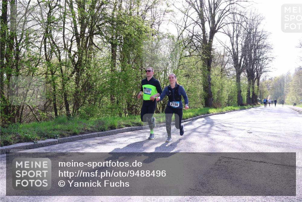 12.04.2026 - 45. Internationalen Wilhelmsburger Insellauf Yannick Fuchs http://msf.ph/oto/9488496 12.04.2026 10:39:44 Laufen 2197, 2198 meine-sportfotos.de