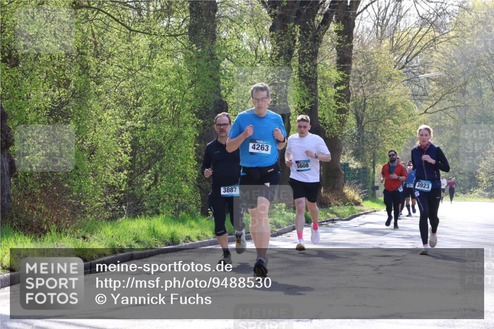 12.04.2026 - 45. Internationalen Wilhelmsburger Insellauf Yannick Fuchs http://msf.ph/oto/9488530 12.04.2026 10:39:55 Laufen 3887, 4263, 5608, 3923 meine-sportfotos.de