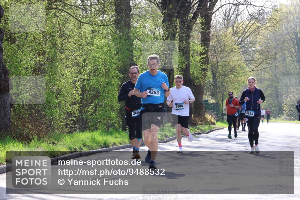 12.04.2026 - 45. Internationalen Wilhelmsburger Insellauf Yannick Fuchs http://msf.ph/oto/9488532 12.04.2026 10:39:55 Laufen 3887, 4263, 5608, 3923 meine-sportfotos.de