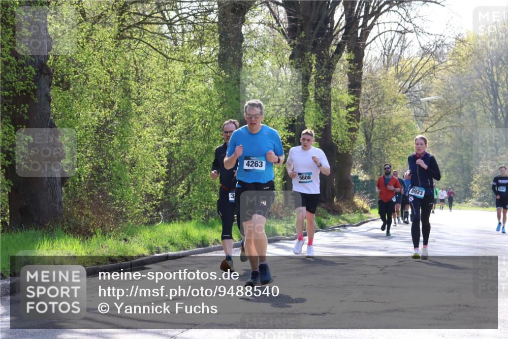 12.04.2026 - 45. Internationalen Wilhelmsburger Insellauf Yannick Fuchs http://msf.ph/oto/9488540 12.04.2026 10:39:55 Laufen 4263, 5608, 3923, 4494 meine-sportfotos.de