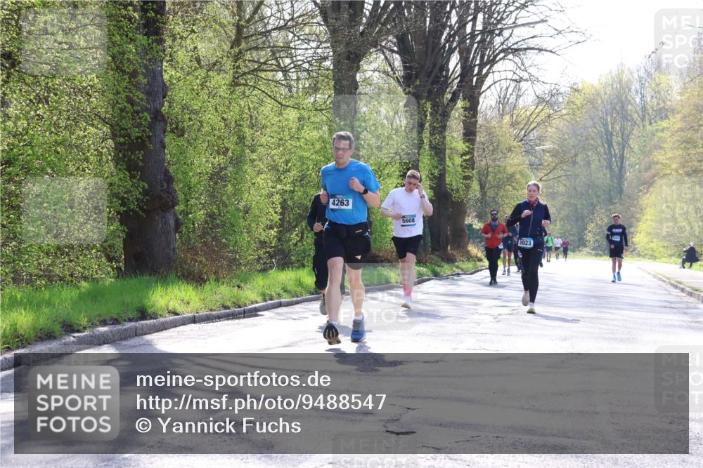 12.04.2026 - 45. Internationalen Wilhelmsburger Insellauf Yannick Fuchs http://msf.ph/oto/9488547 12.04.2026 10:39:56 Laufen 4263, 5608, 4494, 3923 meine-sportfotos.de