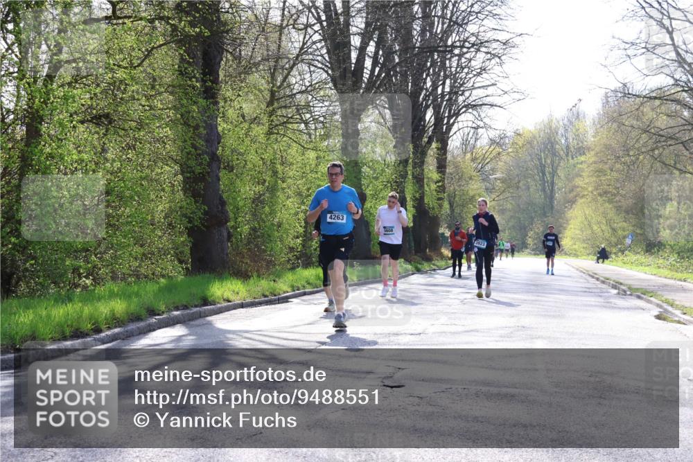 12.04.2026 - 45. Internationalen Wilhelmsburger Insellauf Yannick Fuchs http://msf.ph/oto/9488551 12.04.2026 10:39:56 Laufen 4263, 5608, 3923 meine-sportfotos.de