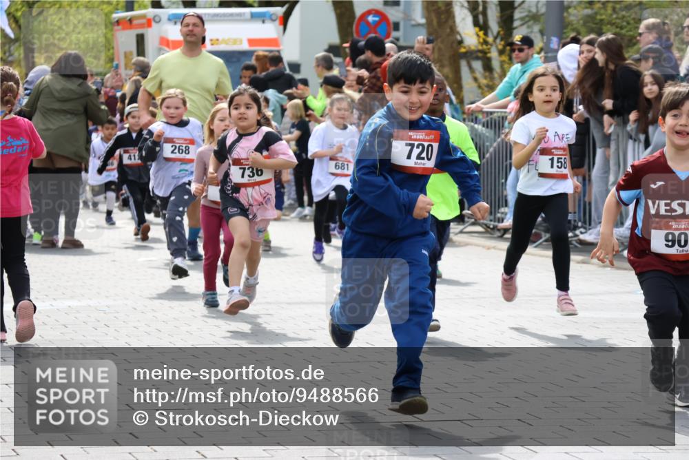12.04.2026 - 45. Internationalen Wilhelmsburger Insellauf Strokosch-Dieckow http://msf.ph/oto/9488566 12.04.2026 14:09:52 Ziel 7, 917, 284, 44, 200, 563, 53, 712, 1512, 1525, 551, 764, 567, 720, 719, 907, 158, 268, 543, 721, 1503, 736, 715, 6, 1504, 412, 681 meine-sportfotos.de