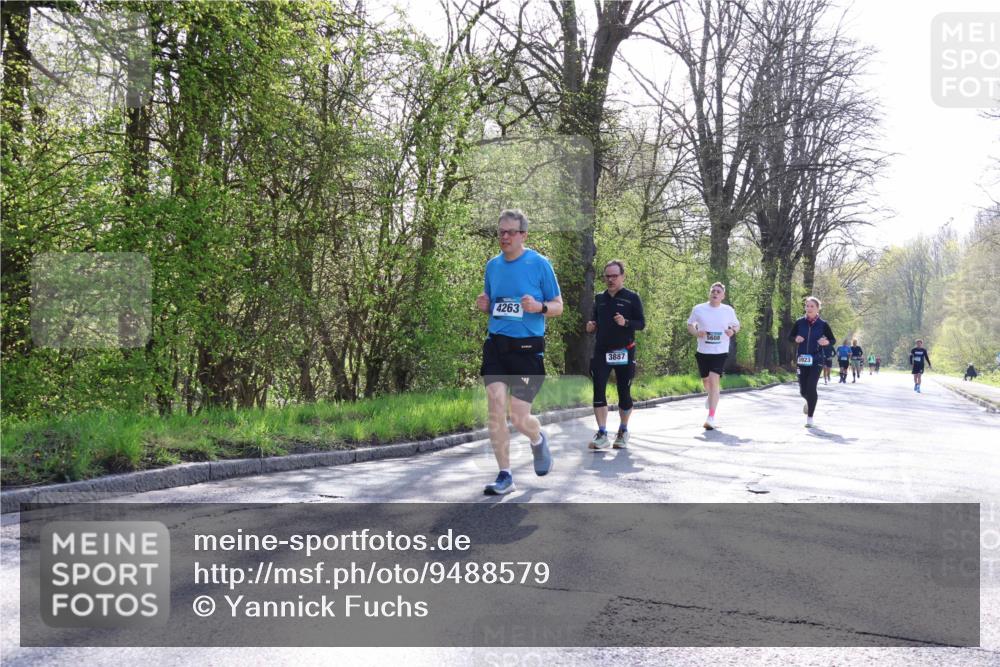 12.04.2026 - 45. Internationalen Wilhelmsburger Insellauf Yannick Fuchs http://msf.ph/oto/9488579 12.04.2026 10:39:58 Laufen 4263, 3887, 5608, 3923 meine-sportfotos.de