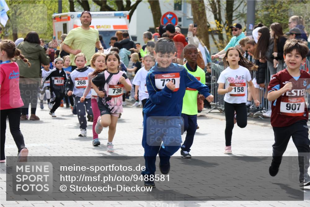 12.04.2026 - 45. Internationalen Wilhelmsburger Insellauf Strokosch-Dieckow http://msf.ph/oto/9488581 12.04.2026 14:09:52 Ziel 7, 917, 284, 44, 200, 563, 53, 712, 1512, 1525, 551, 764, 567, 720, 719, 907, 158, 268, 543, 721, 1503, 736, 715, 6, 1504, 412, 681 meine-sportfotos.de