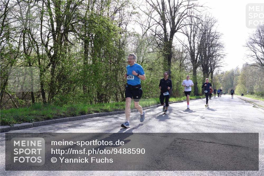 12.04.2026 - 45. Internationalen Wilhelmsburger Insellauf Yannick Fuchs http://msf.ph/oto/9488590 12.04.2026 10:39:59 Laufen 4263, 3887 meine-sportfotos.de