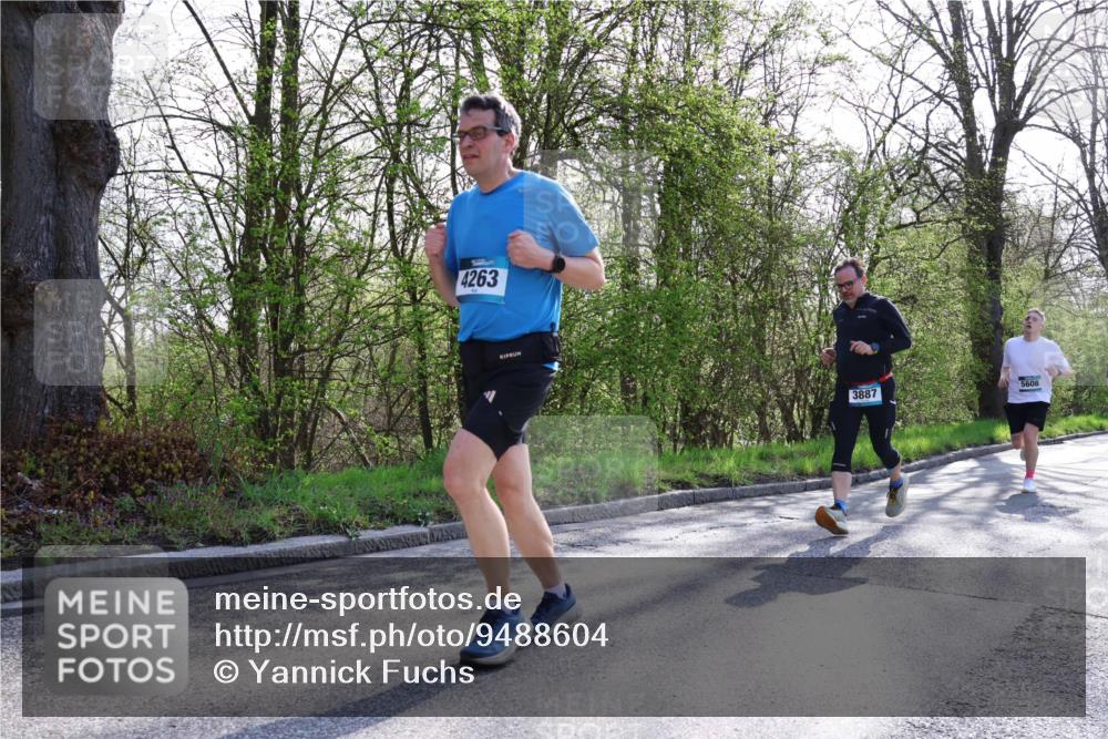12.04.2026 - 45. Internationalen Wilhelmsburger Insellauf Yannick Fuchs http://msf.ph/oto/9488604 12.04.2026 10:40:00 Laufen 4263, 3887, 5608 meine-sportfotos.de