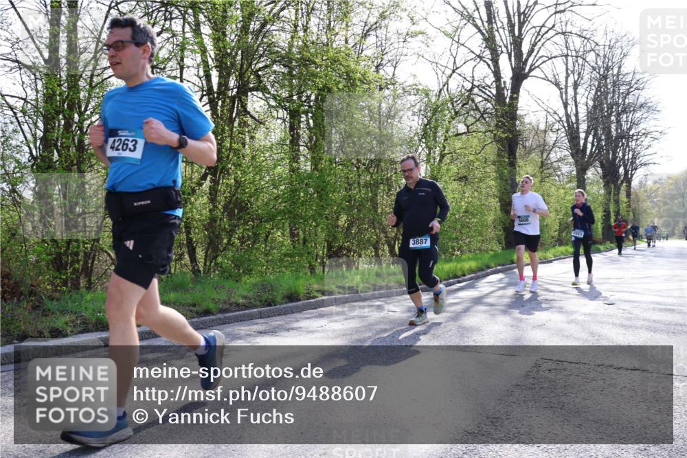 12.04.2026 - 45. Internationalen Wilhelmsburger Insellauf Yannick Fuchs http://msf.ph/oto/9488607 12.04.2026 10:40:00 Laufen 4263, 3887, 5608, 3923 meine-sportfotos.de
