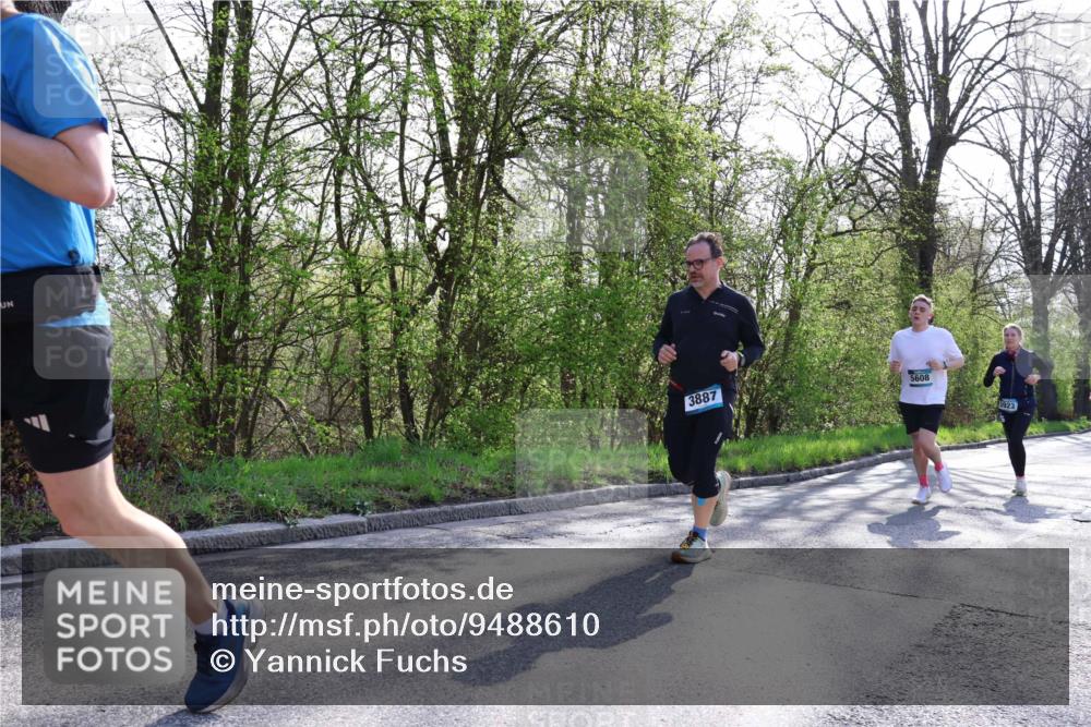 12.04.2026 - 45. Internationalen Wilhelmsburger Insellauf Yannick Fuchs http://msf.ph/oto/9488610 12.04.2026 10:40:00 Laufen 3887, 5608, 3923 meine-sportfotos.de