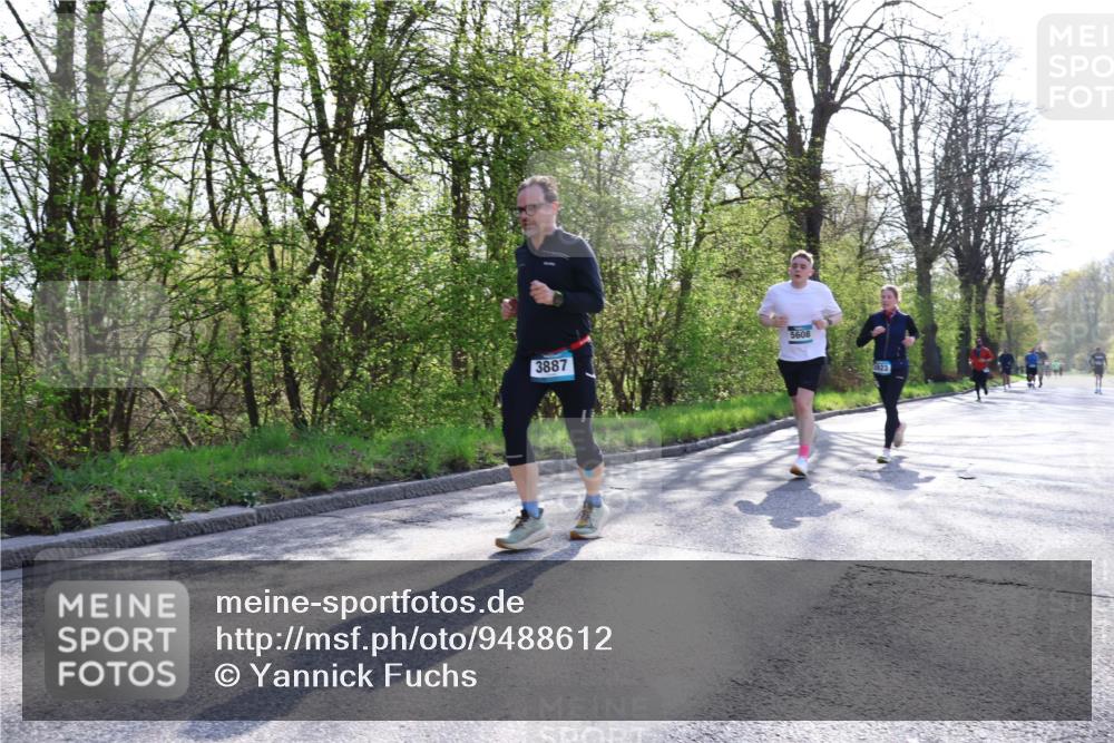 12.04.2026 - 45. Internationalen Wilhelmsburger Insellauf Yannick Fuchs http://msf.ph/oto/9488612 12.04.2026 10:40:00 Laufen 5608, 3887 meine-sportfotos.de