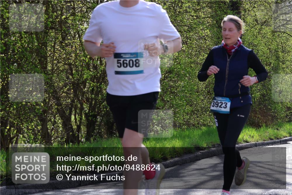 12.04.2026 - 45. Internationalen Wilhelmsburger Insellauf Yannick Fuchs http://msf.ph/oto/9488624 12.04.2026 10:40:01 Laufen 5608, 3923 meine-sportfotos.de